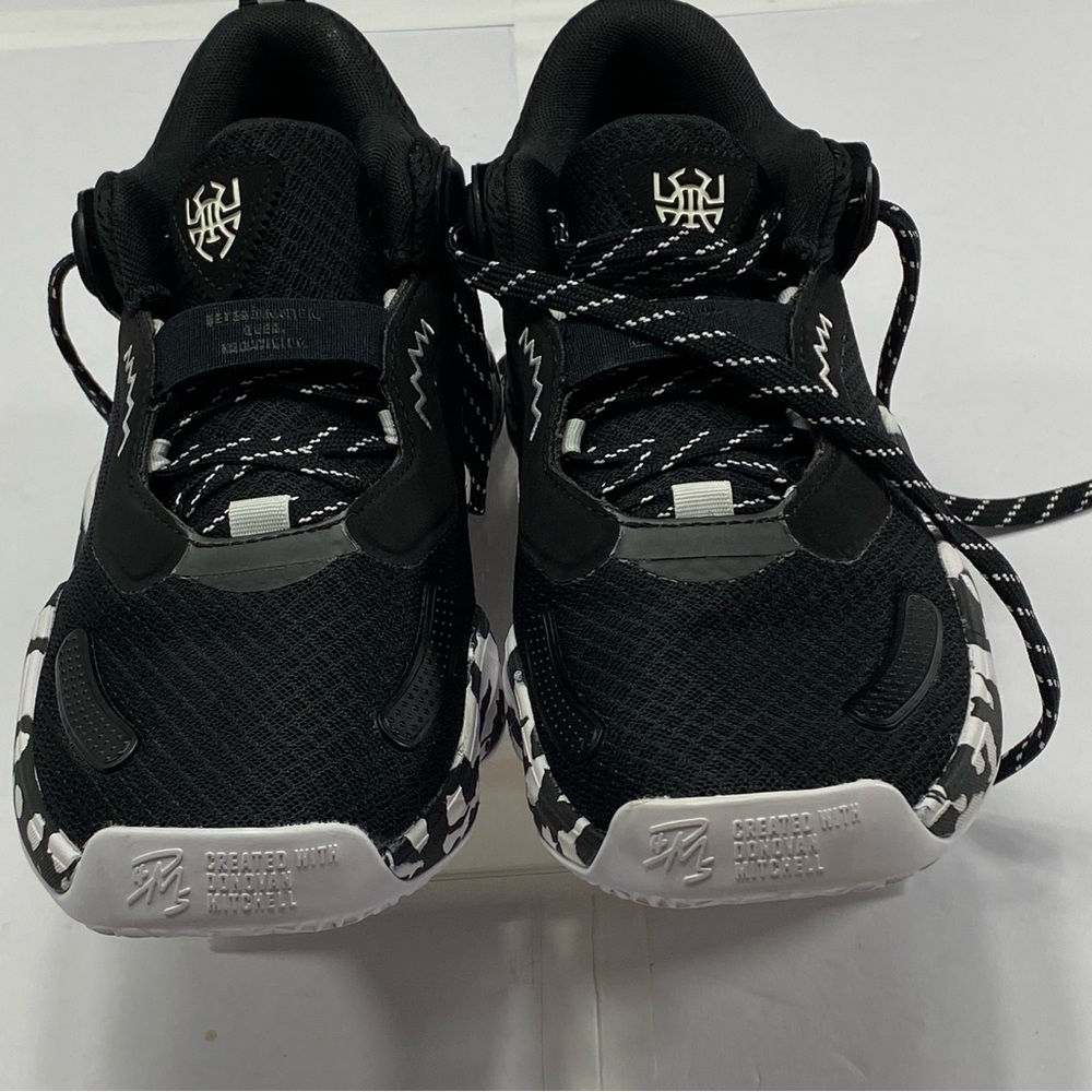 Adidas D.O.N. Issue 3 Black & White Basketball Sneakers H 67719 Men’s Size:8 - Picture 5 of 16
